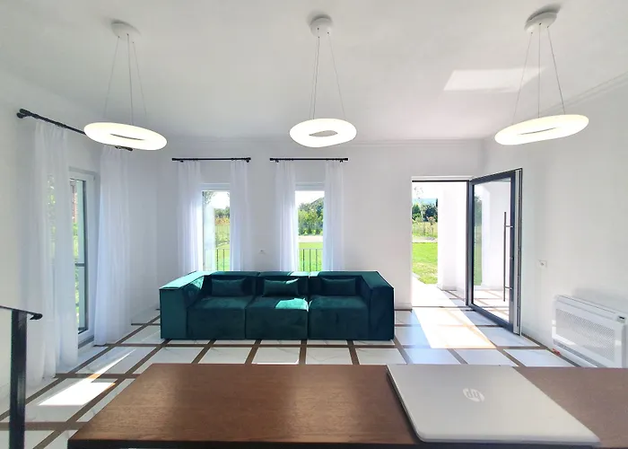 Nerium Garden Tirana Airport Hotell 4*