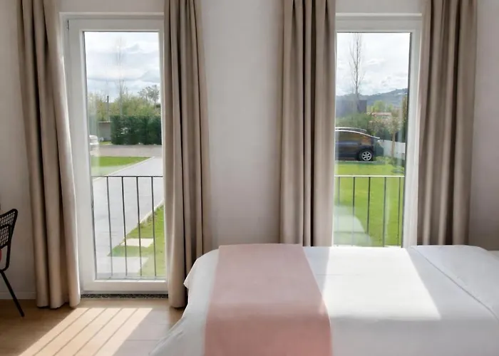Hotell Nerium Garden Tirana Airport