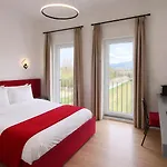 Nerium Garden Tirana Airport 4* Rinas