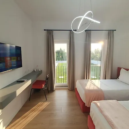 ホテル Nerium Garden Tirana Airport 4*