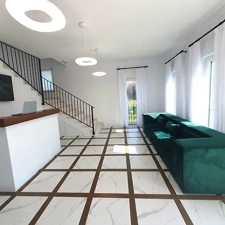 Nerium Garden Tirana Airport ホテル
