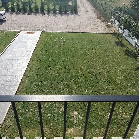 Nerium Garden Tirana Airport 4* Rinas