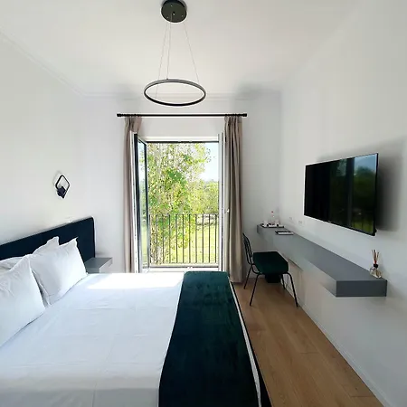 ホテル Nerium Garden Tirana Airport 4*